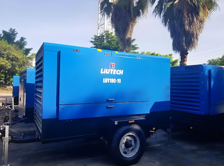 LIUTECH 柳州富达柴油移动式空压机 LIUTECH 柳州富达柴油移动式空压机